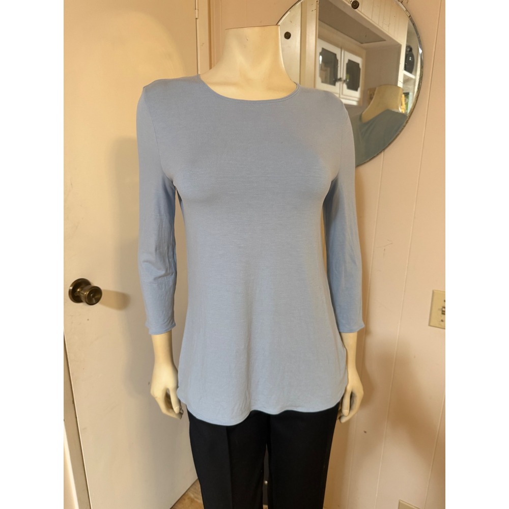 St. John Yellow Tag Baby Blue Super Soft Lon Sleeve Scoop Neck Top S/M